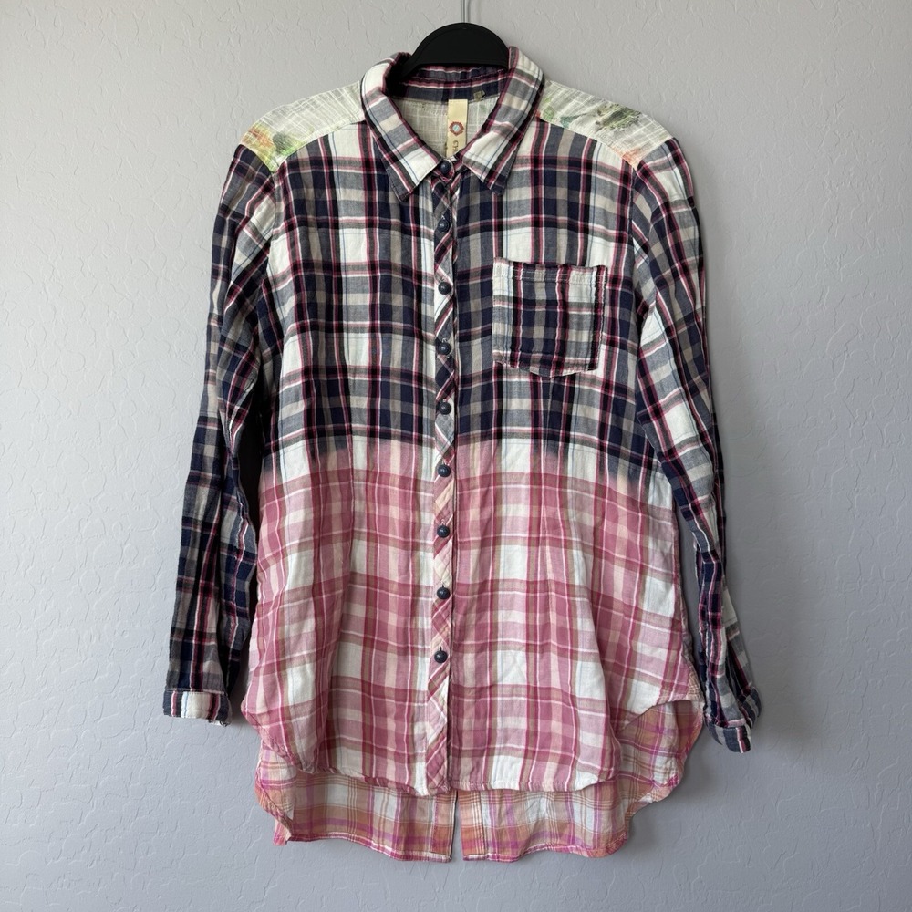 Cyrena Anthropologie Medium Plaid Floral Embroidered Long Sleeve Button Up Shirt